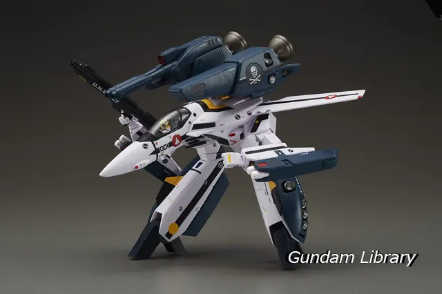 バルキリー　完全変形　ロイフォッカー　アルカディア
