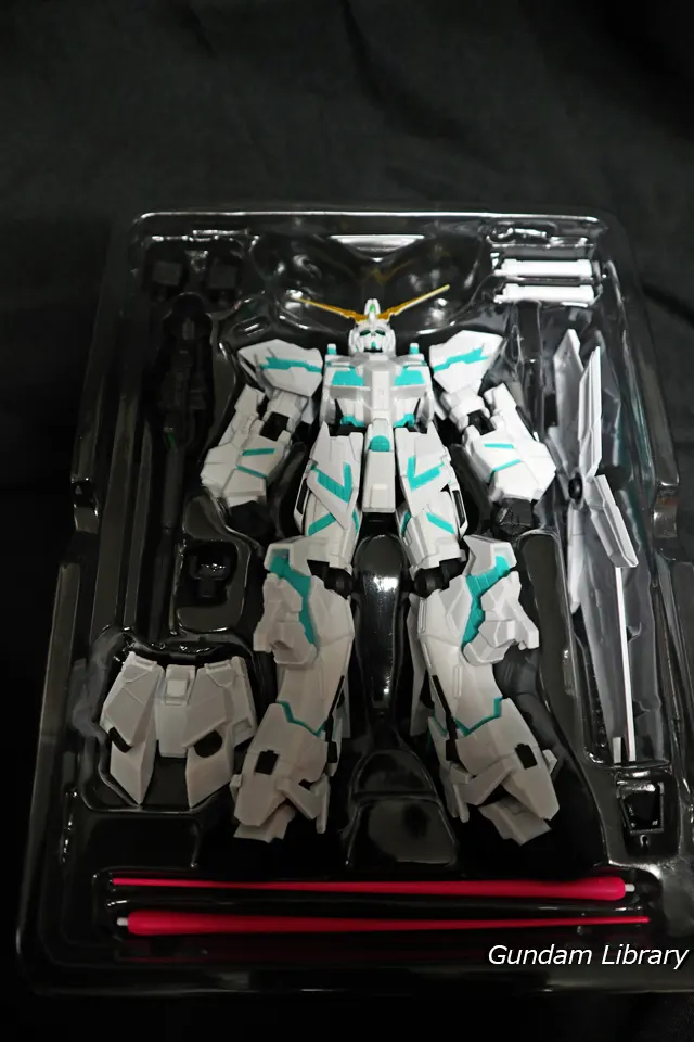 Gundam Universe　ユニコーンガンダム　箱