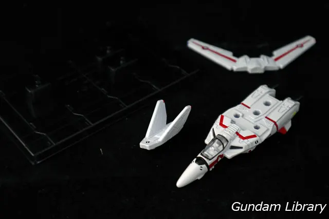 マクロス　トミカ　VF-1J 輝機