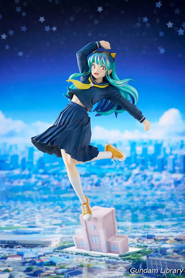 ラムちゃん制服姿　うる星やつら　キューズQ