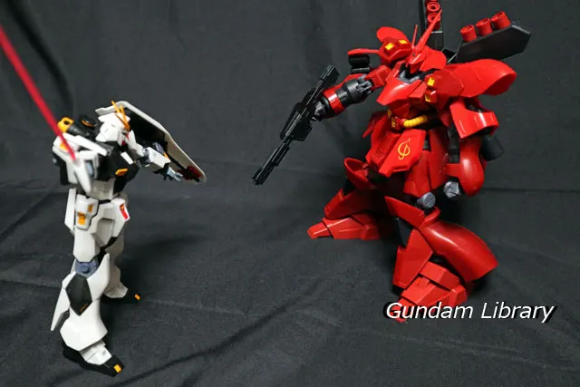 ROBOT魂　νガンダム　サザビーとの戦い