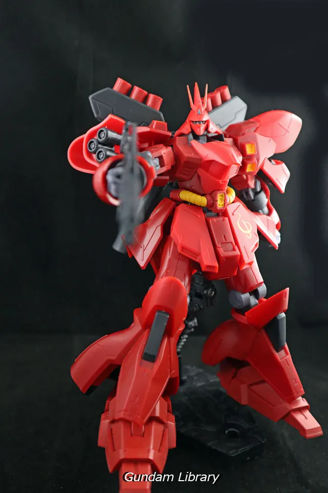 サザビー　GUNDAM UNIVERSE