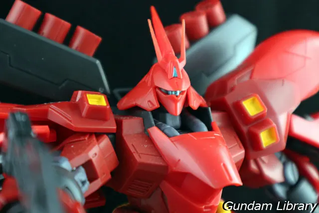 サザビー　GUNDAM UNIVERSE