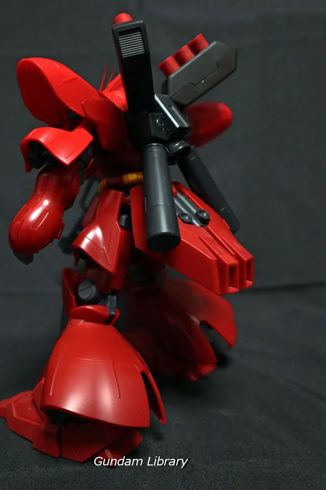 サザビー　GUNDAM UNIVERSE