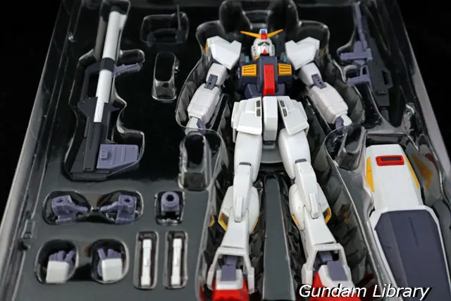 ROBOT魂　ガンダムMkII　中身