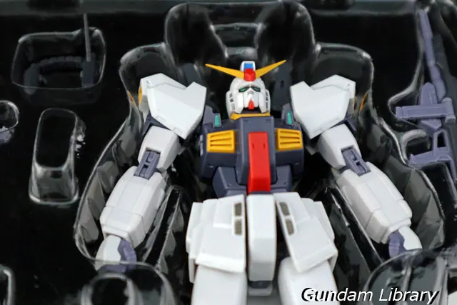 ROBOT魂　ガンダムMkII　中身